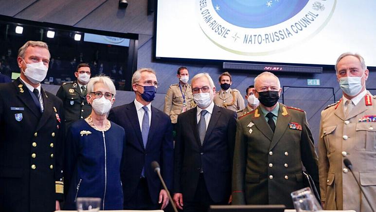 ووتووێژەکانی ڕووسیا لەگەڵ ناتۆ : بڕیاری بەپەلەمان نەداوە بەڵام ووڵامێکی دیاریکراومان دەوێت