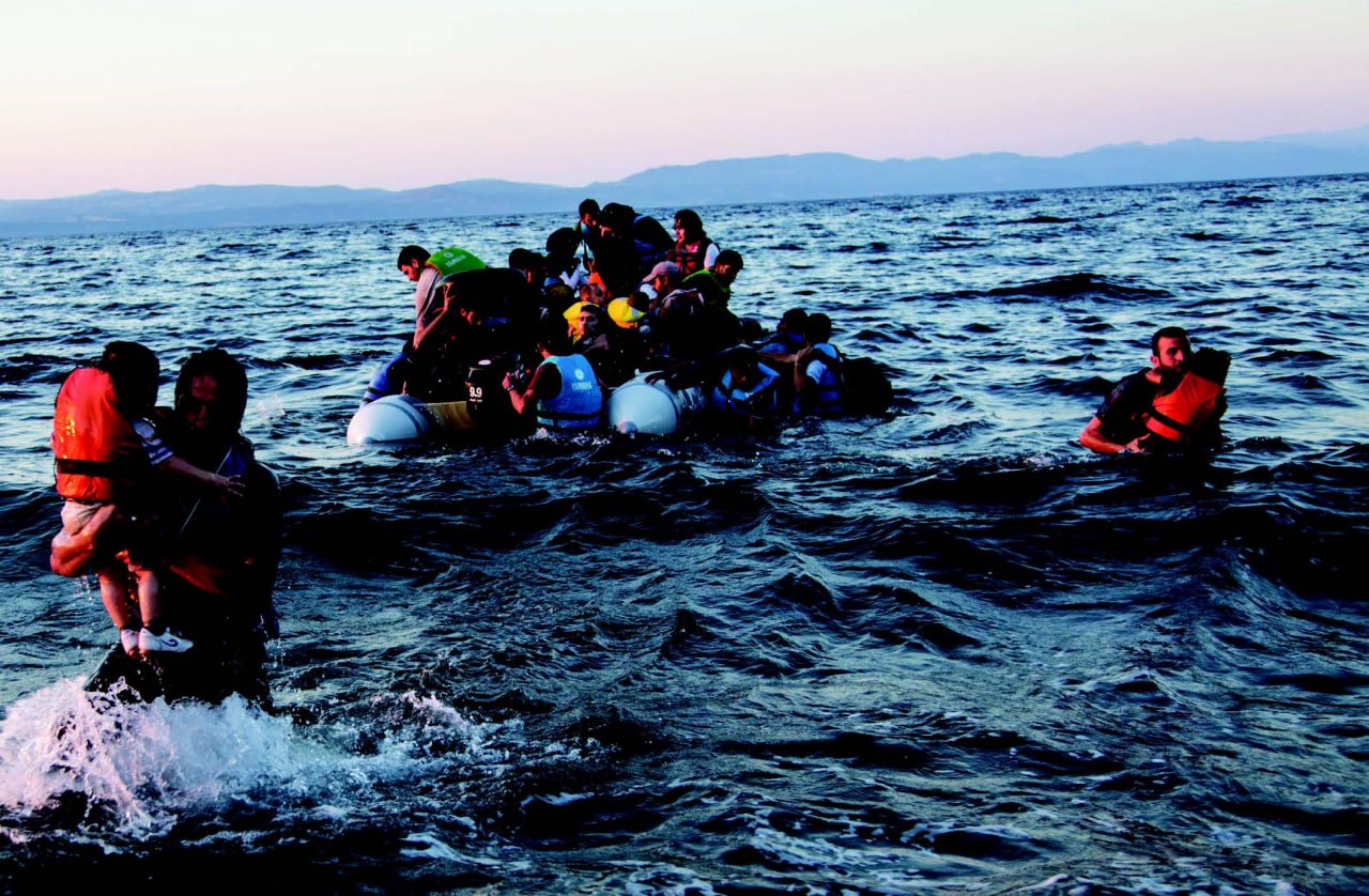 تەرمی ١٥ كۆچبەر لە كەنارەكانی یۆنان دۆزرانەوە و بەپێی زانیارییەكان، ٥ كەسیش زرگار كران و ٢٠ دیکە بێسەروشوێنن.