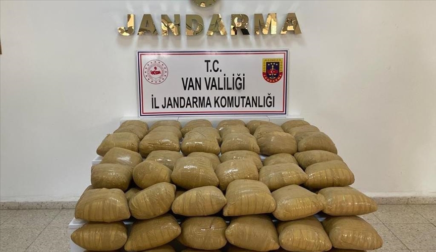 تورکیا دەستی بەسەر زیاتر لە ٢ تۆن ماده‌ی هۆشبەر داگرت