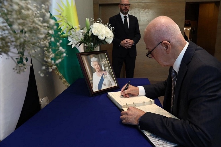 بە نوێنەرایەتی مەکتەبی سیاسی پارتی، مەحموود محەمەد بەشداری لە پرسەی شاژنی بەریتانیای لە ھەولێر کرد