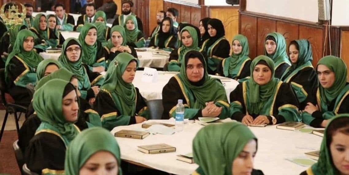 ژیانی نهێنی و شاراوەی دادوەرانی ژنی ئەفغان لە ترسی تۆلەکردنەوەی بەندکراوان لە بەندیخانەکان