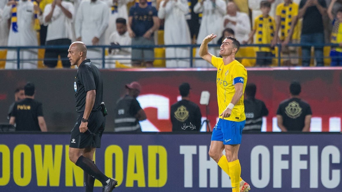 ڕۆناڵدۆ لەسەر نوسینەوەى مێژوو بەردەوامە