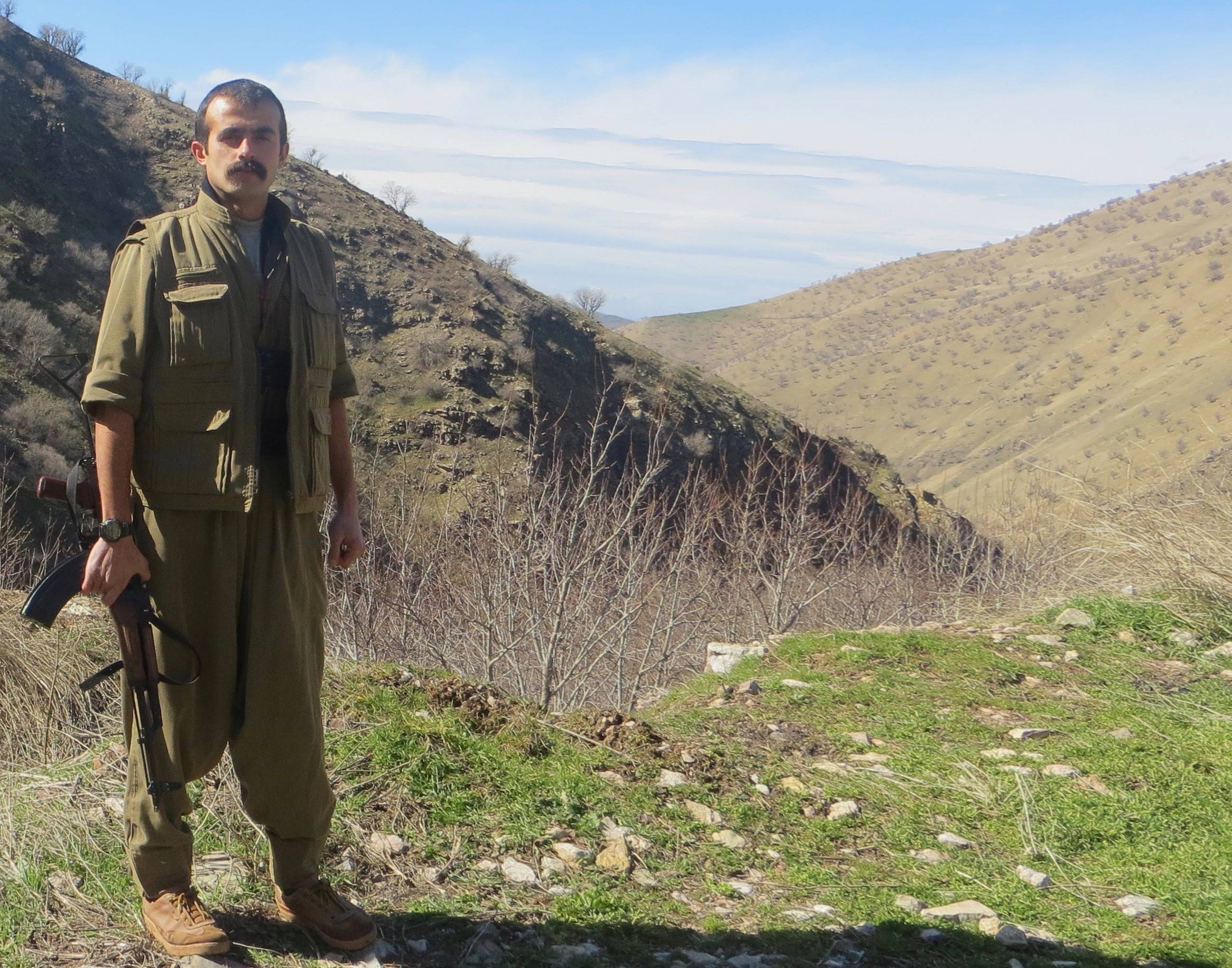 ناسنامەی شەهیدەکەی کونە ماسی لە کاتی بوردوومانی فڕۆکەکانی تورکیا  ئاشکرا دەکرێت